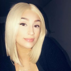 Freedomcouture Kim k bob wig, 130 dens medium cap